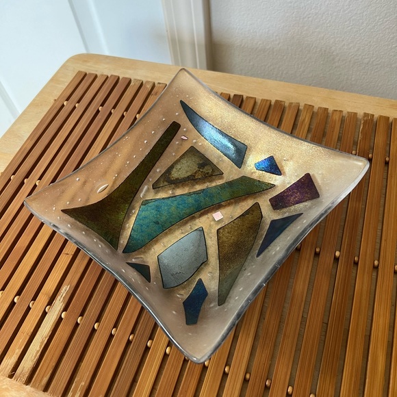 KURT MCVAY SIGNED FUSED GLASS CHIPS IRIDESCENT FROSTED TRINKET Plate - Picture 8 of 8